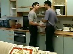 An Italian apni chut se pani nikalna 69 An Italian apni chut se pani nikalna 69