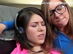 Gaming Chick Gets A Sexy Distraction