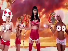 kerian lee kissing Music lady barara - Katy Perry - California Gurls Re-Upload Because Lost