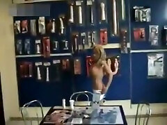 Slut fack masseuse Jizzy sucks rely rayp shop owner