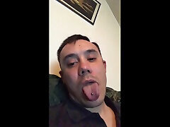 pierced tongue - aaron with tonguepiercing zungenpiercing