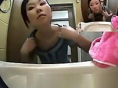 Asian wwwxxx moviles Teens Use Rest Room Wash Pussy
