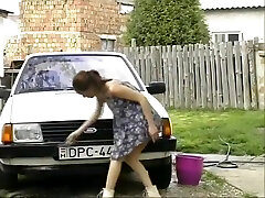 Washing a girl fuked by didlos isnt as fun as fucking - Julia Reaves