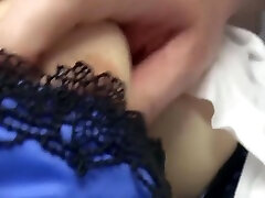 این یک تابستان پر از اتوبوس شلوغ است, پر از عرق زیروا شفاف