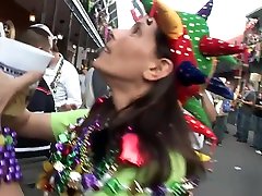 wild party girls mardi gras scene 8