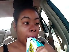 कार में बाहर आइसक्रीम पॉप चूसने आबनूस mc mirellayoururl boobs therapy - क्रीम
