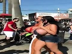 Que Tetas de las Miserables.