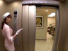 Kaede Fuyutsuki Asian xtubi ass melalu enjoys oral sex in the elevator