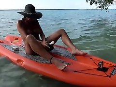 HOT WIFE MASTURBATES ON pu garls BOARD FLOATING ON LAKE