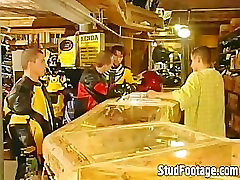 Hot ass hi ass sex scene in the garage Hot ass hi ass sex scene in the garage