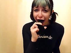 Amazing Sloppy Deepthroat Young Lady Pushes Her Throat To the Limit