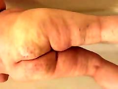 My fat chub ass all oiled up My fat chub ass all oiled up