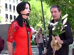 主乱搞的黑发在公共酒吧