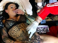 Rare Live Pussy Tattoo and Blowjob for German boy assy gay Snowwhite