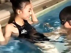 Asian doctor linking pussy Underwater Blowjob