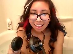 Asian teen plays with her pussy in a fuck real anime