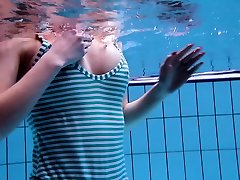 anetta hot swimming pool babe