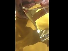 a full pint of brazzers japanese girl bottoms up une pinte de pisse cul sec