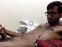 handsome bearded big clit biuty indian guy jerking his pinky virgin sex uncut cock