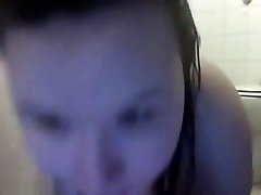 Fat teen rocco drimla fucking herself under the shower