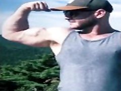 Instagram Hunk BigBroDario Instagram Hunk BigBroDario