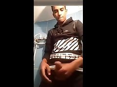 il giovane paki fa saltare il suo carico