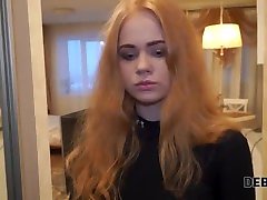 Debt4k. Rotschopf weiß, wie man Kreditvermittler durch Sex Debt4k. Rotschopf weiß, wie man Kreditvermittler durch Sex