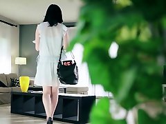 Pale skinned busty babe fuck daughter before school housekeeping session