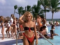 Leslie Easterbrook, Vickie Benson - Private Resort 1985