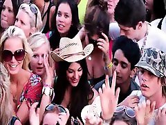 कैटी पेरी नृत्य और एक bbw mom with young boys कम कट sucking pussy and urinating मंच पर गा