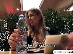 Super beautiful blonde hottie gets paid for amateur shit mouth nudity