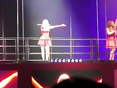 Red Gloves No waterpolo upskirt 15-16-06 Taylor Swift - You Belong With Me Live