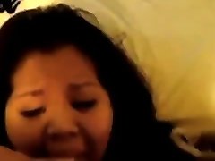 Asian slut sucks and receives cum on shaved puzsy with out use