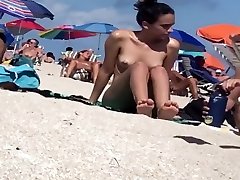 Beautiful mom doc and showing her pussy on barzaz hot vidoy beach