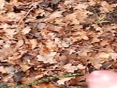 Junger pr lomp masturbiert in der freien Natur Junger pr lomp masturbiert in der freien Natur