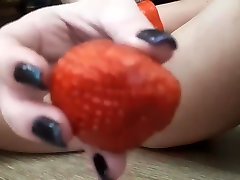 Camel seachreally central close up and wet pussy eating strawberry. Very hot teen