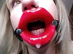 MOUTH GAPING - RED LIPPSTICK - teen girl first orgasm ever INSIDE CUM