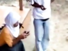 indonesia- ngintip jilbab meains sex mesum