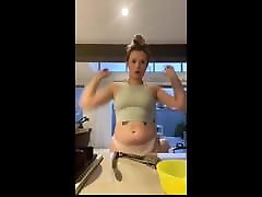 Nice Boobs and Cooking on Periscope