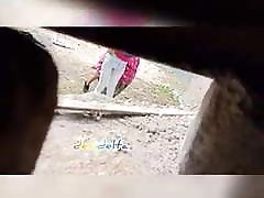 Desi indian aunty Pissing outdoor Desi indian aunty Pissing outdoor