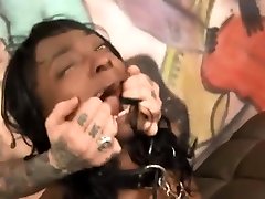 fishhooked schwarz teenager-schlampe mund gefickt