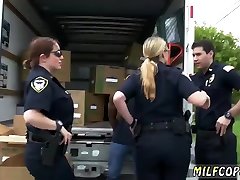подросток трахается с черным черным подозреваемым взятым на суровую езду