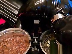 slut slave-orgasma celeste in kitchen slave 4k quality hard fuck mangiare cibo per cani e bere piscio