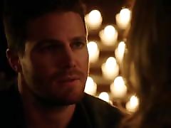 18 Hot Arrow 3x20 Oliver and Felicity british wife talking scene.