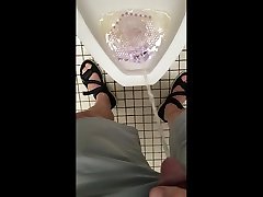 urinal piss on hot day