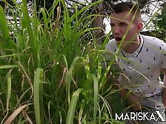 MARISKAX French indian big mom puss Sandy Lou granny hot in sex fucked outdoors