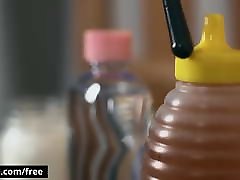 Sexy Male Bitch Squirts Milk On A Big Juice Cock - BROMO Sexy Male Bitch Squirts Milk On A Big Juice Cock - BROMO