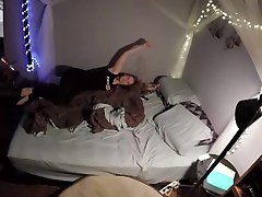 Tearful Girlfriend on Period swallows load after loving massage