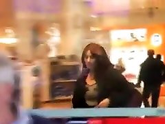 4 sal larki ki Sperma Ladung bei Karstadt