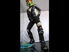 wichs in dainese-rubber mx crosshelm und crossboots